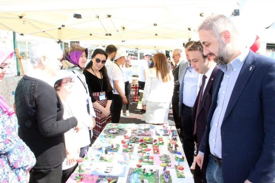 &Ouml;zel &Ouml;ğrencilerden Bilim Sergisi