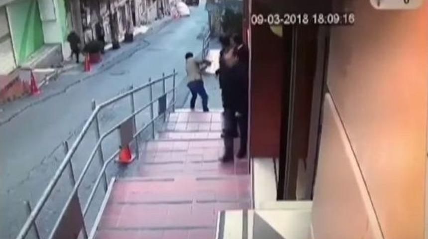 Beyoğlu&rsquo;ndaki Silahlı Kavganın Detayları Ortaya &Ccedil;ıktı