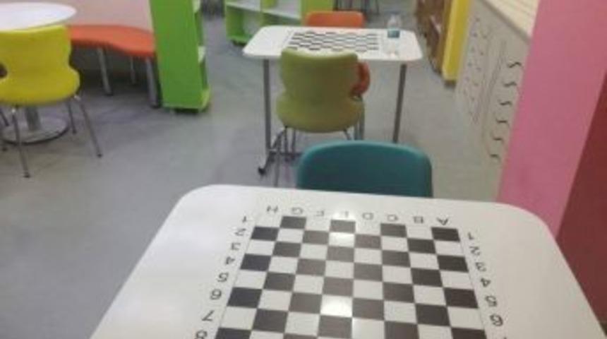 &Ccedil;avdarhisar Ortaokulu&rsquo;na Z-k&uuml;t&uuml;phane