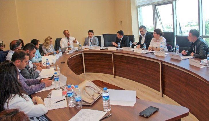 “doğu Anadolu’da Uluslararası Göç” Atatürk Üniversitesi’nde Masaya Yatırıldı G2