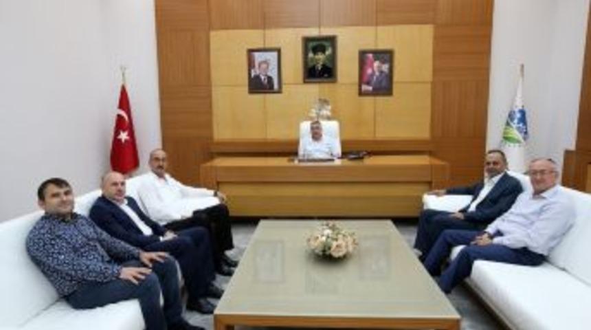 Başkan To&ccedil;oğlu, Apek Başkanı Karasakal İle Bir Araya Geldi