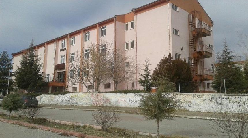 Yapı Desteklenme Raporu Olan Okulda Eğitim-&ouml;ğretim Devam Ediyor