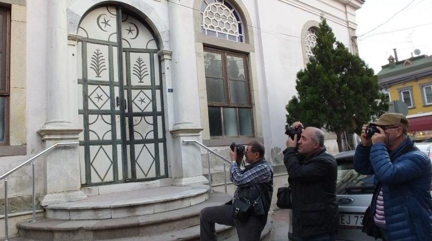 Trakyalı Fotoğraf&ccedil;ılar Burhaniye&rsquo;de Tarihi Mekanları Fotoğrafladı