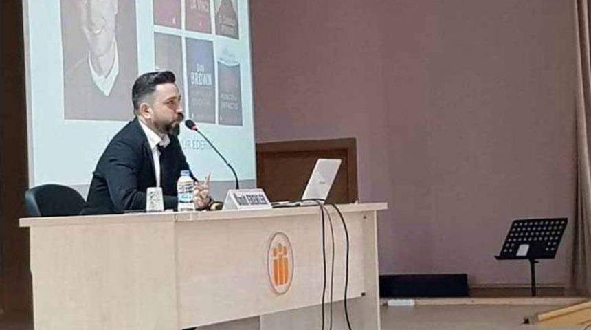 Malatyalı Yazar &Uuml;mit Erenler Okuyucularıyla Buluştu