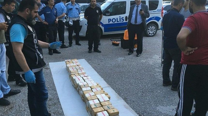 Tırın Yedek Yakıt Deposundan 125,5 Kilo Eroin &Ccedil;ıktı