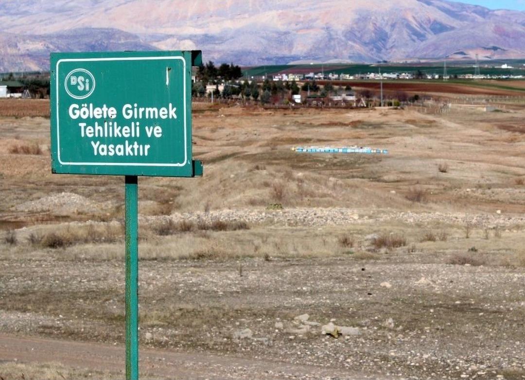 Barajlardaki Su &lsquo;&ouml;l&uuml; Hacim&rsquo; Seviyesine D&uuml;şt&uuml;