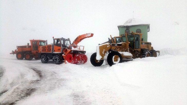 Van-bahçesaray Yolunda Karla Mücadele Çalışması G2