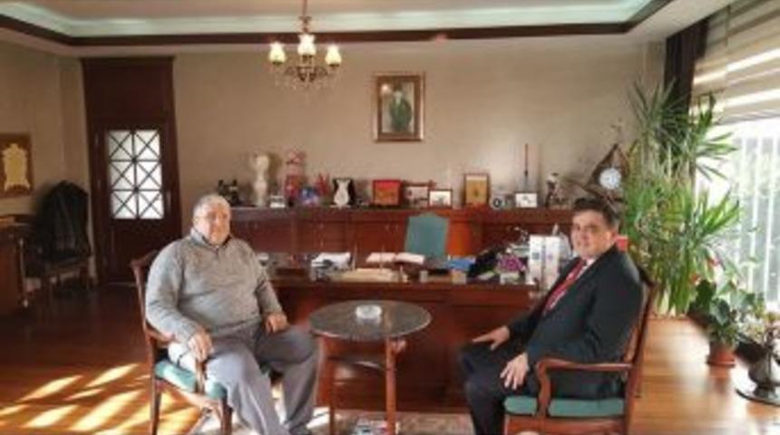 Başkan Yal&ccedil;ın, Eski Devlet Bakanı Şeker İle Bir Araya Geldi