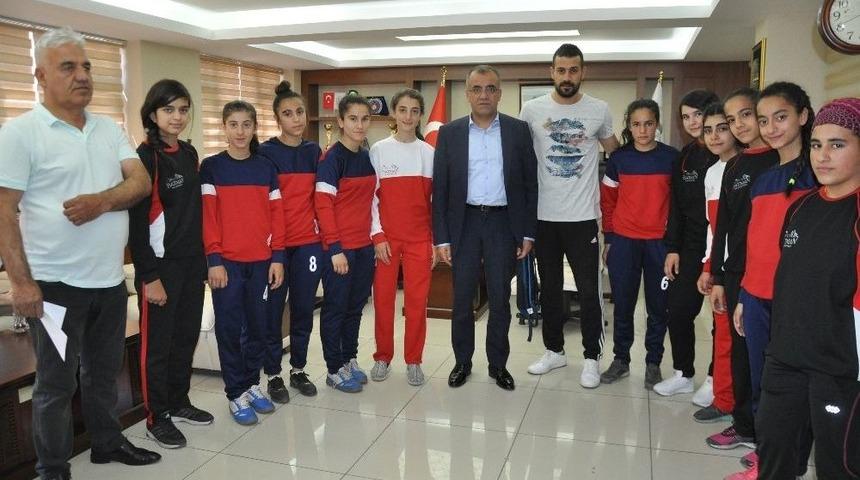 Belediye Gen&ccedil; Kızlar Hentbol Takımı T&uuml;rkiye Finallerinde