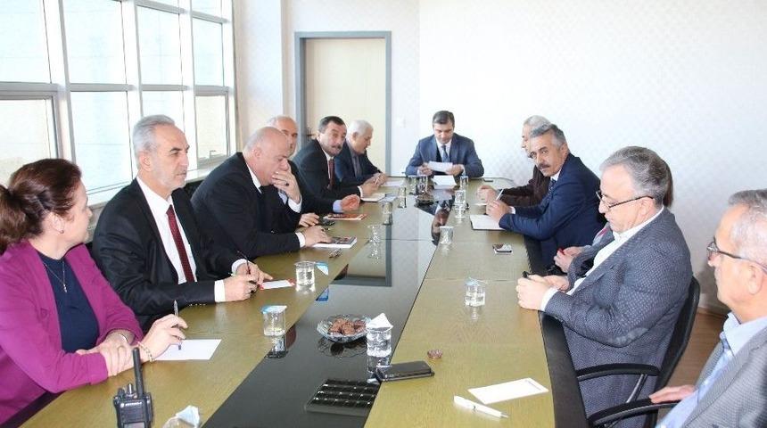 Başkan Yemenici, Daire Müdürüyle İstişare Toplantısı Yaptı