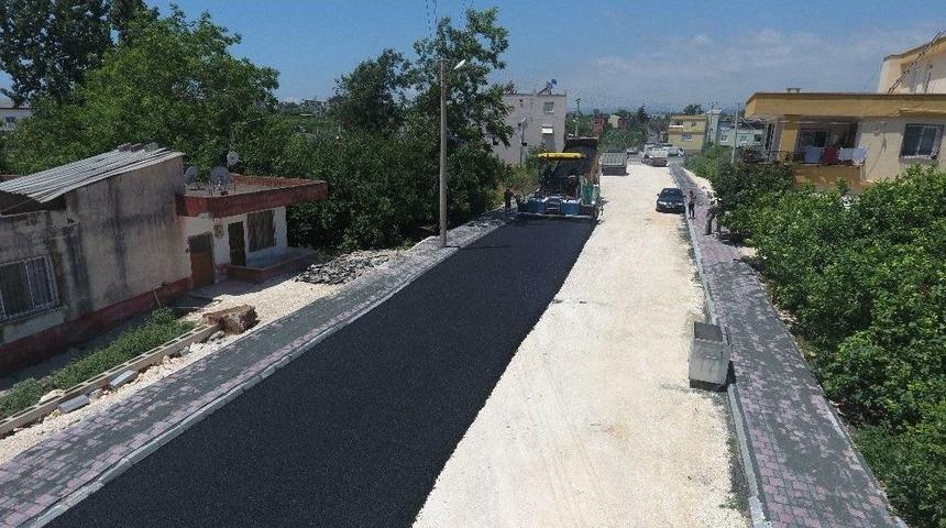 Erdemli&rsquo;de Sıcak Asfalt &Ccedil;alışması Devam Ediyor