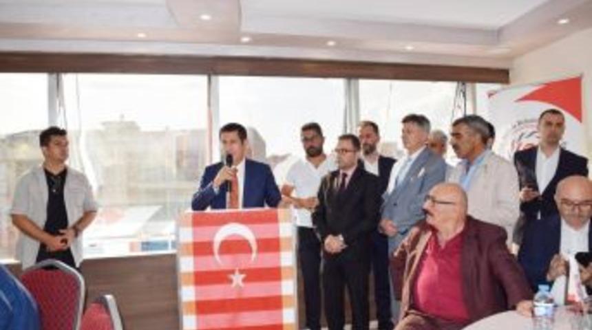 Milli Savunma Bakanı Canikli &Ccedil;ekmek&ouml;y&rsquo;de İş D&uuml;nyası İle Bir Araya Geldi