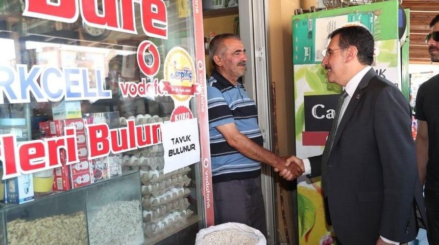 G&uuml;mr&uuml;k Ve Ticaret Bakanı B&uuml;lent T&uuml;fenkci: