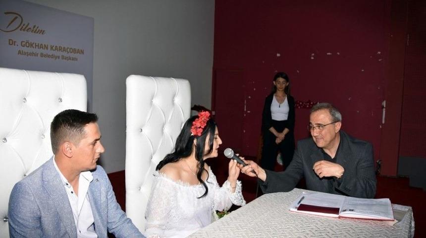 Başkan Karaçoban Genç Çiftlerin Mutluluğuna Ortak Oldu