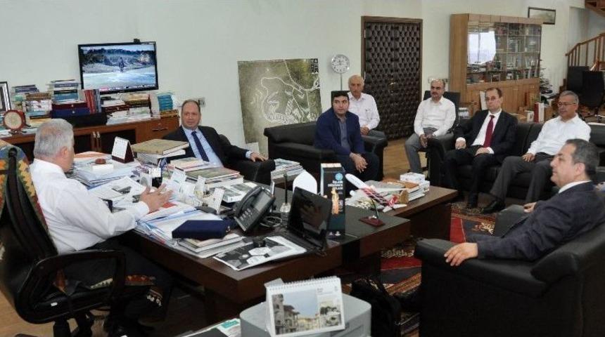 T&uuml;bitak Yetkilileri Uluslararası Kimya Olimpiyatları İ&ccedil;in Ne&uuml;&rsquo;y&uuml; Ziyaret Etti