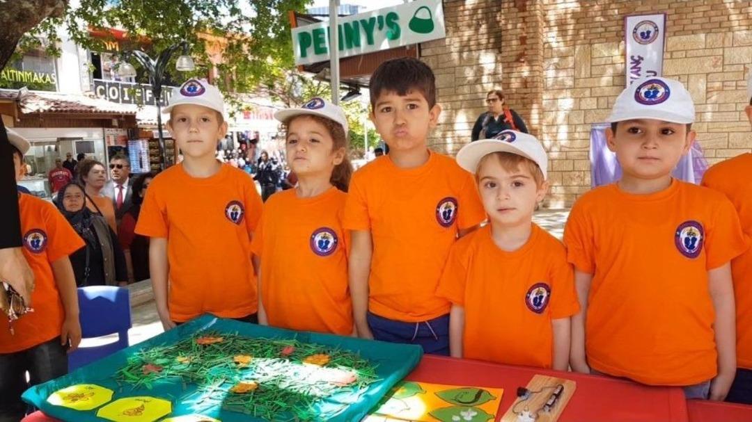 Kuşadası&rsquo;nda Okul &Ouml;ncesi Bilim Fuarı A&ccedil;ıldı
