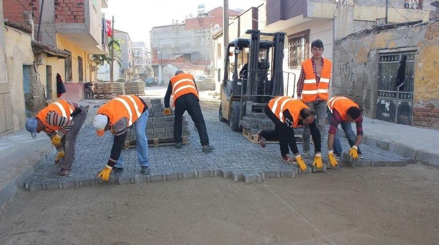 Turgutlu&rsquo;da Ge&ccedil;en Yıl 100 Bin Metrekare Parke Taşı D&ouml;şendi
