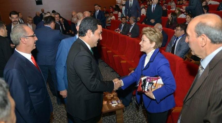 Erol G&uuml;ng&ouml;r Sempozyumu Başladı