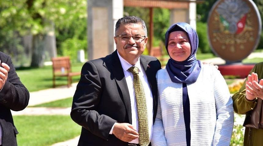 Belediye &Ccedil;alışanları İle Vedalaşan Başkan Yağcı İstifa Sebebini A&ccedil;ıkladı