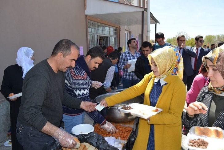 Adilcevaz’da Okul Yararına Kermes Düzenlendi G3