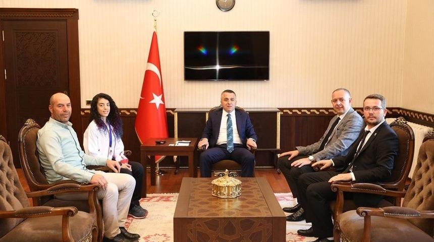 Vali Bilgin, Avrupa 2.&rsquo;si Hilal Kaya&rsquo;yı Makamında Ağırladı