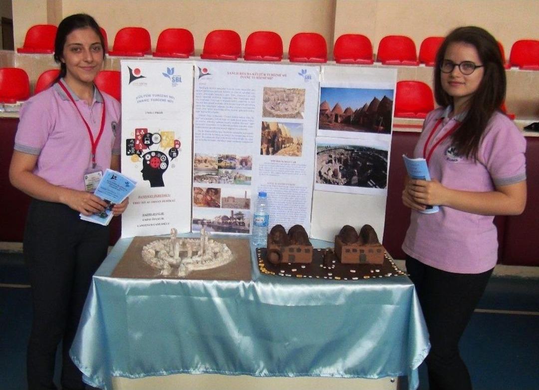 &Ouml;ğrenciler Yaptıkları Projelerle H&uuml;nerlerini Sergilediler