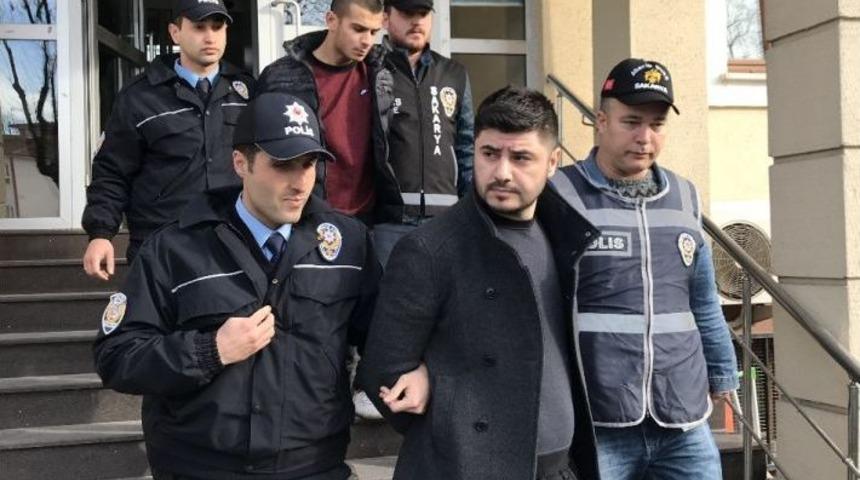 Marmara B&ouml;lgesinde 32 Kişiyi İnternet &Uuml;zerinden Dolandıran Ş&uuml;pheliler Yakalandı