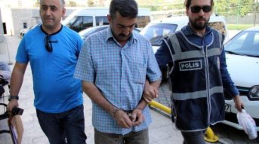 Teyzesinin Oğlunu Kırık &Ccedil;am Şişesi İle Ağır Yaralayan Iraklı Tutuklandı