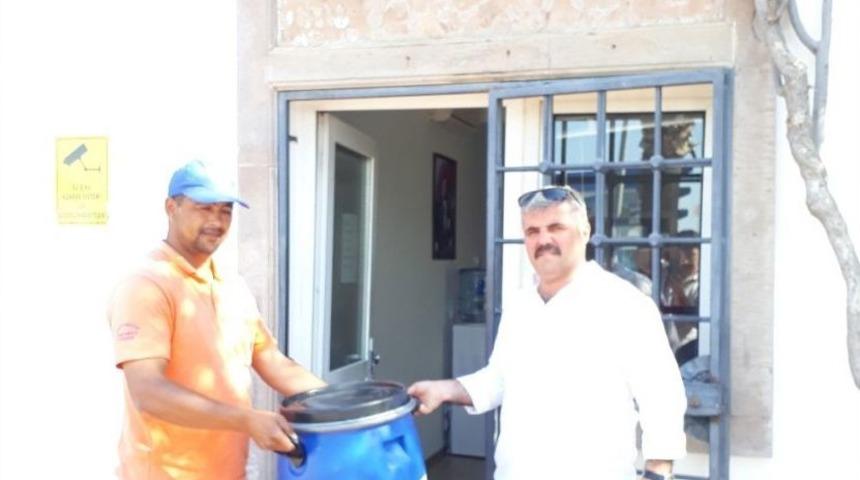 Bodrum&rsquo;da 27 B&ouml;lgeye Bitkisel Atık Yağ Toplama Varilleri Konuldu