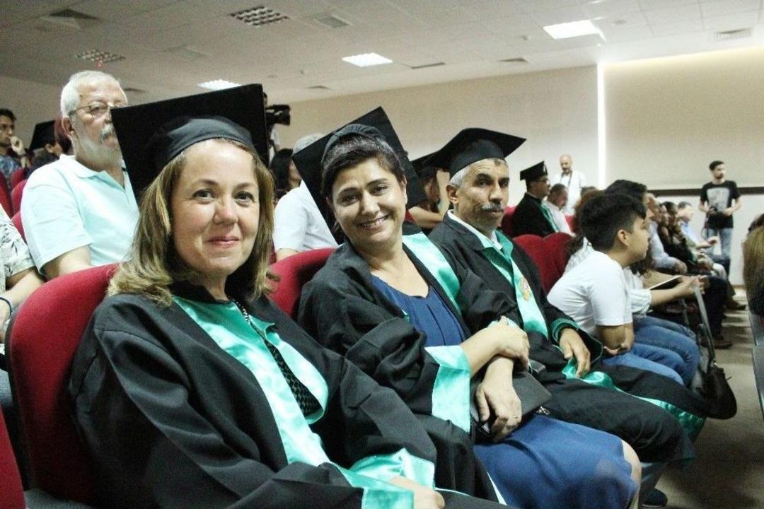 Mezuniyetlerinden 30 Yıl Sonra Gelen Kep Sevinci