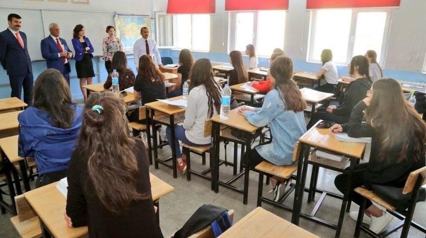 Vali Sonel&rsquo;den Okul Ziyaretleri