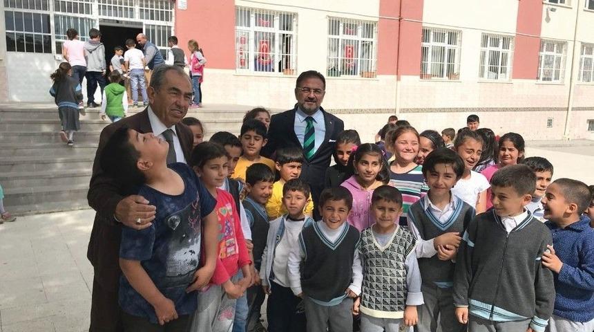 Sungurlu&rsquo;da 200 &Ouml;ğrenciye Giyecek Yardımı