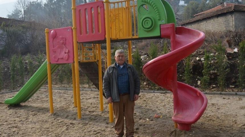 Yunusemre&rsquo;den 2 Mahalleye Yeni Oyun Parkı