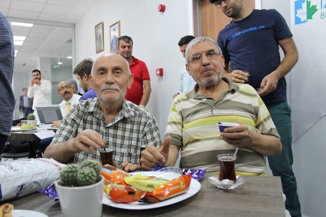 Kocaeli&rsquo;nin İlk &rsquo;millet Kıraathanesi&rsquo;ni Vatandaşlar &Ccedil;ok Beğendi