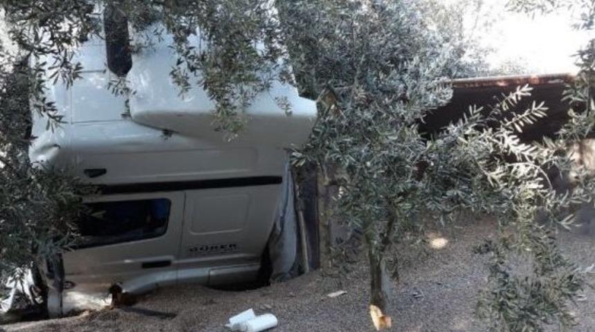 Mıcır Kamyonu Devrildi