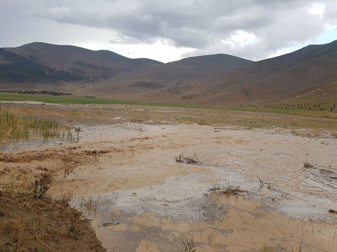 Antalya&rsquo;da Şiddetli Yağmur Nohut Tarlalarını &Ccedil;amur Deryasına &Ccedil;evirdi
