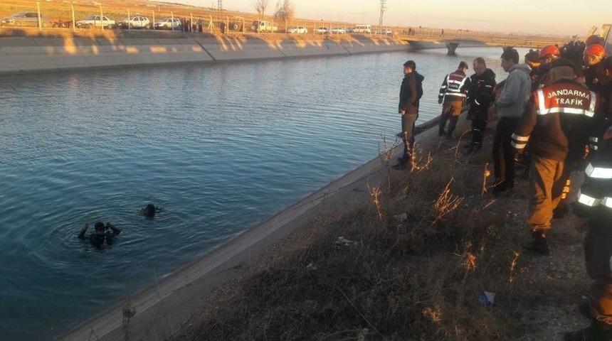 Şanlıurfa&rsquo;da Otomobil Sulama Kanalına U&ccedil;tu