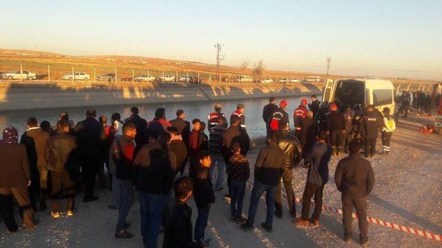 Şanlıurfa’da Otomobil Sulama Kanalına Uçtu