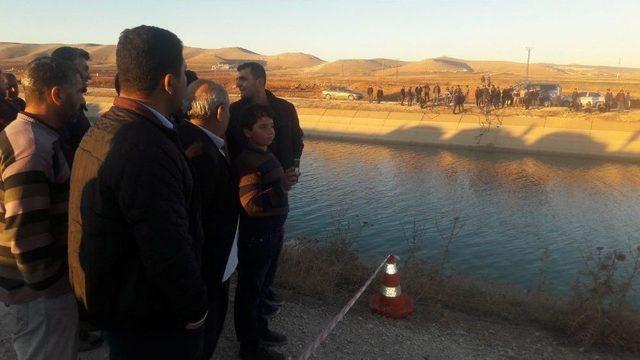 Şanlıurfa’da Otomobil Sulama Kanalına Uçtu