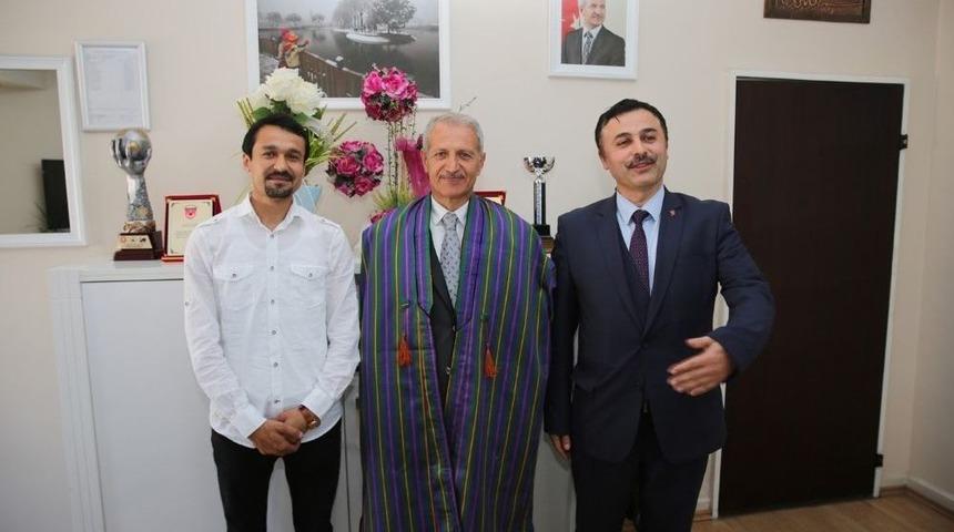 Kyk&rsquo;dan Başkan Dişli&rsquo;ye Anlamlı Hediye