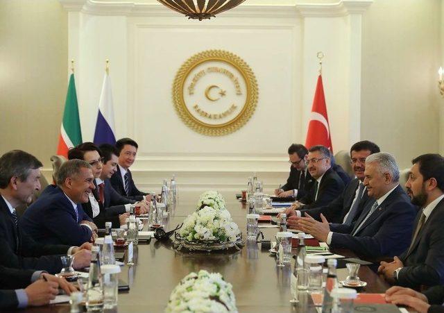 Başbakan Yıldırım, Tataristan Cumhurbaşkanı Rüstem Minnihanov İle Bir Araya Geldi