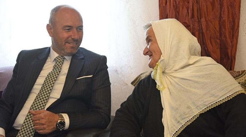 Başkan Togar, G&ouml;n&uuml;llere Misafir Oldu