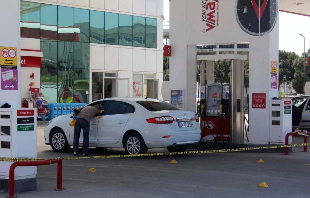 Akaryakıt İstasyonunda Silahlı Saldırı: 1 &Ouml;l&uuml;