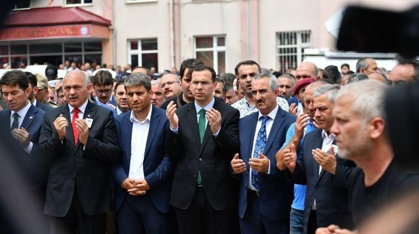 Ak Parti Trabzon Milletvekili Salih Cora: