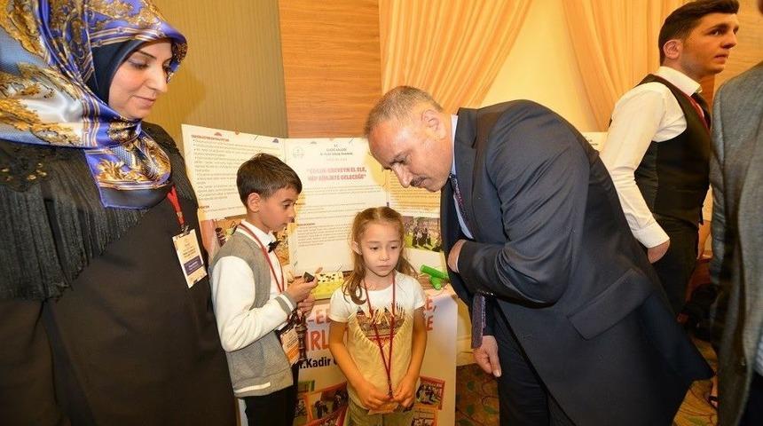 Elazığ&rsquo;da Okulların &Ouml;rnek &Ccedil;alışmaları Sergilendi