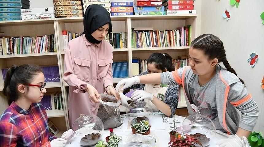 Gaziosmanpaşa Belediyesi Bilgi Evi Öğrencileri, Kendi Mini Bahçelerini Oluşturdu