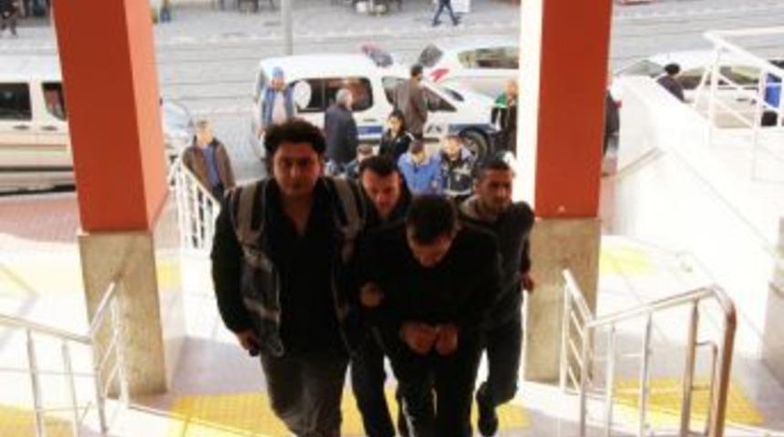 Kocaeli&rsquo;de 9 İş Yeri Ve 8 Evi Soyan &Ccedil;ete &Ccedil;&ouml;kertildi