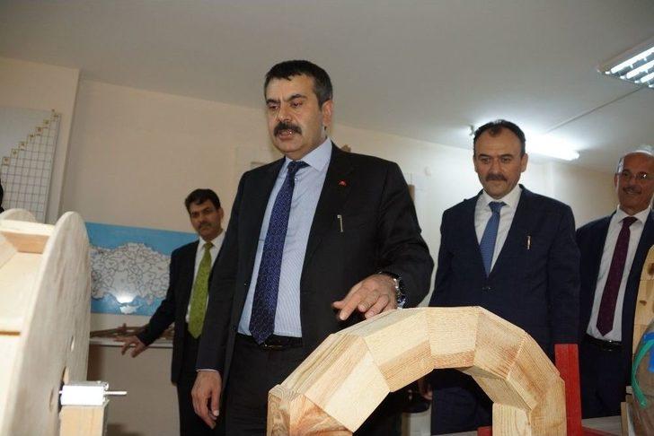 Müsteşar Tekin, Aydın Stem Merkezi’nin Açılışını Yaptı G5