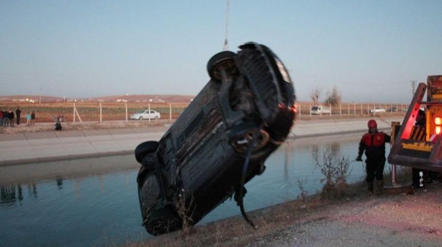 Kanala D&uuml;şen Otomobilde Boğulan 2 Kişinin Kimliği Belirlendi
