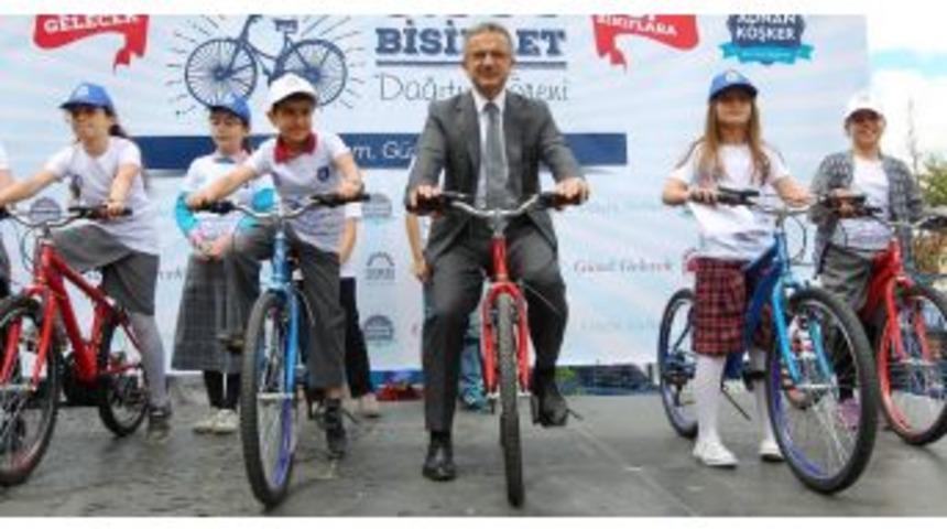 Gebze Belediyesi&rsquo;nden 7 Bin 500 &Ccedil;ocuğa S&uuml;rpriz